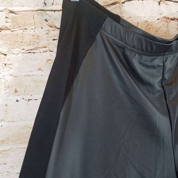 Torrid Black Faux Leather Panel Stretch Leggings - Picture 3 of 6